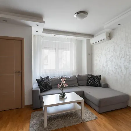 Angelo Apartment
